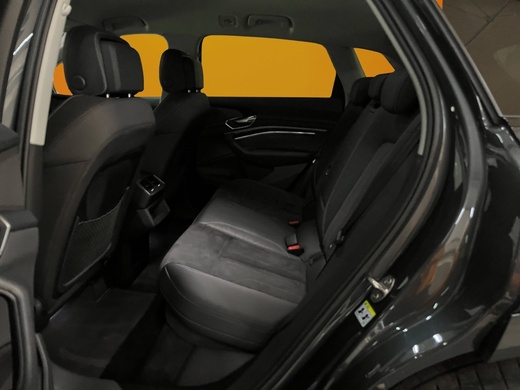 Audi Q8 e-tron vaihtoauto