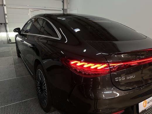 Mercedes-Benz EQS vaihtoauto