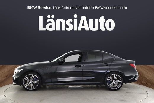 BMW 330 vaihtoauto