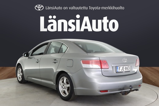 Toyota Avensis vaihtoauto