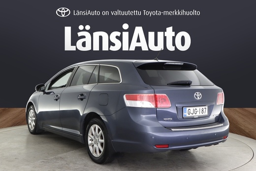 Toyota Avensis vaihtoauto