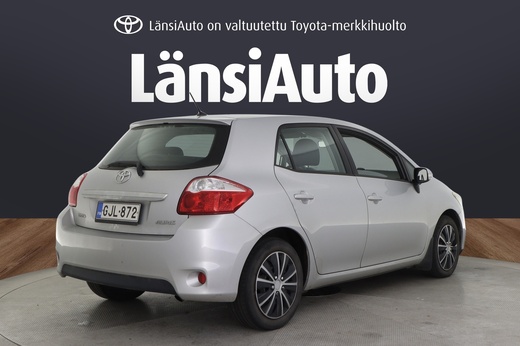 Toyota Auris vaihtoauto