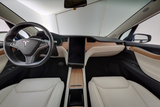 Tesla Model X vaihtoauto