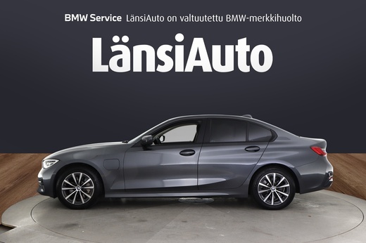 BMW 330 vaihtoauto