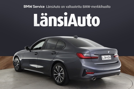 BMW 330 vaihtoauto