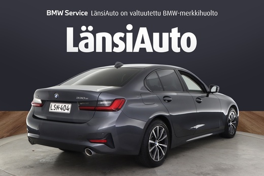 BMW 330 vaihtoauto
