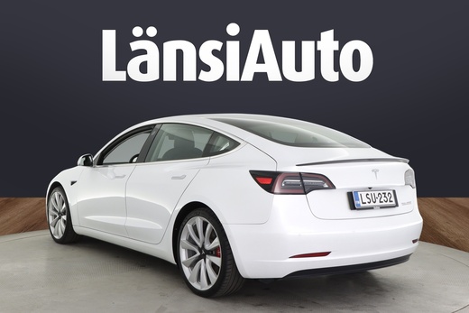 Tesla Model 3 vaihtoauto