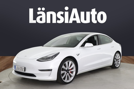 Tesla Model 3 vaihtoauto