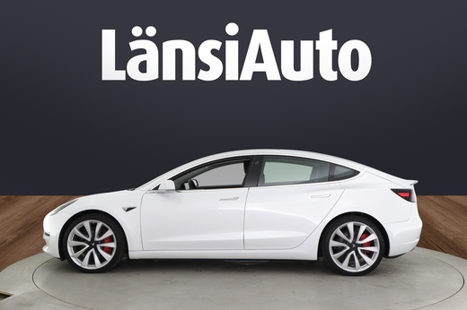 Tesla Model 3 vaihtoauto