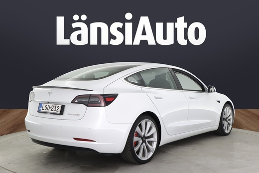 Tesla Model 3 vaihtoauto