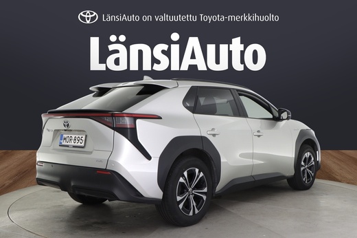 Toyota bZ4X vaihtoauto
