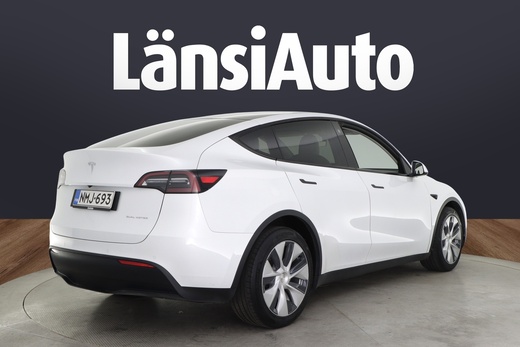 Tesla Model Y vaihtoauto