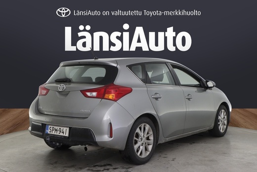 Toyota Auris vaihtoauto