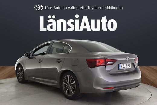 Toyota Avensis vaihtoauto