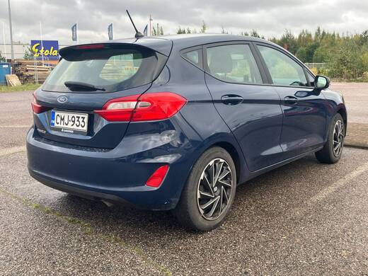 Ford Fiesta vaihtoauto