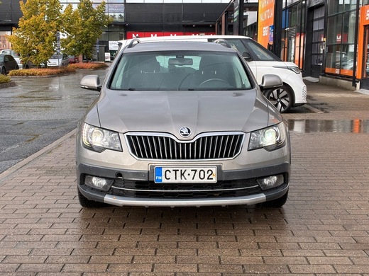 Skoda Superb vaihtoauto