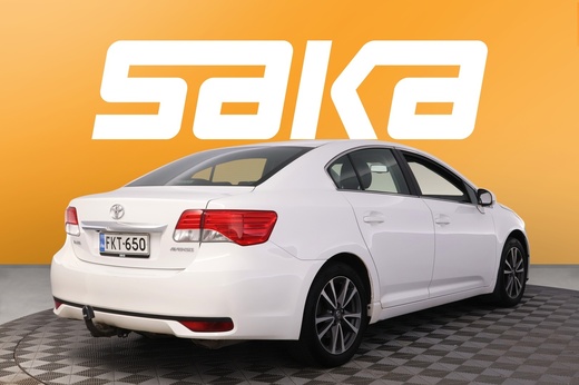 Toyota Avensis vaihtoauto