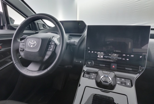 Toyota bZ4X vaihtoauto