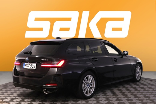 BMW 330 vaihtoauto