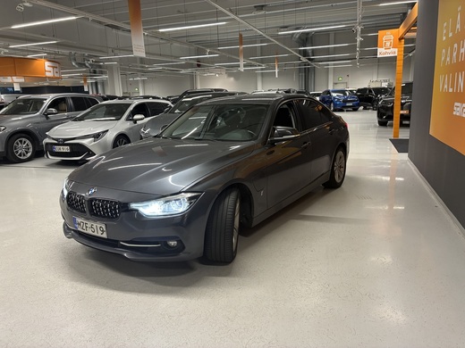 BMW 330 vaihtoauto