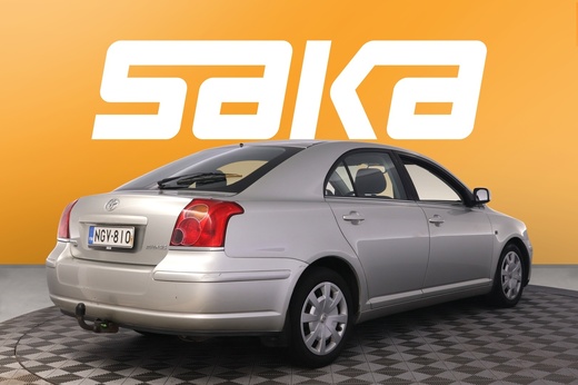 Toyota Avensis vaihtoauto