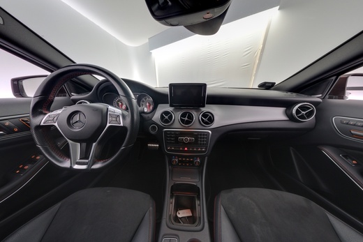 Mercedes-Benz GLA vaihtoauto