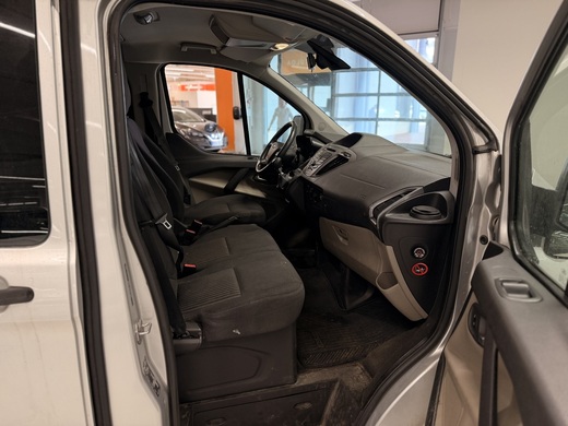 Ford Tourneo vaihtoauto