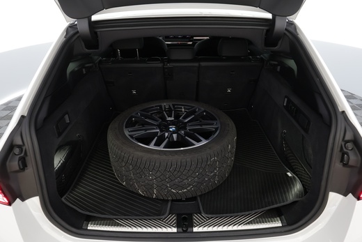 BMW i5 vaihtoauto