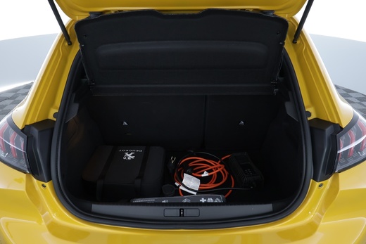Peugeot e-208 vaihtoauto
