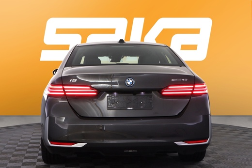 BMW i5 vaihtoauto