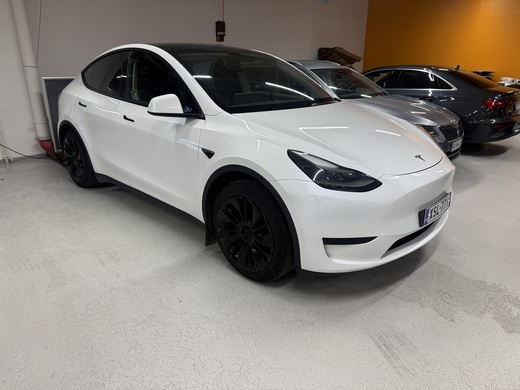 Tesla Model Y vaihtoauto