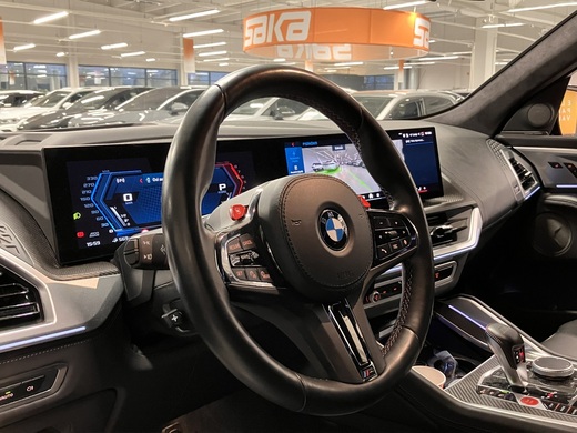 BMW XM vaihtoauto