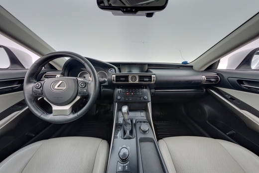Lexus IS vaihtoauto