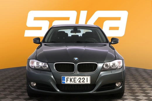 BMW 320 vaihtoauto