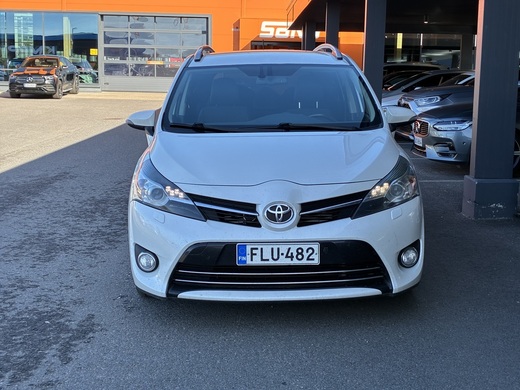 Toyota Verso vaihtoauto