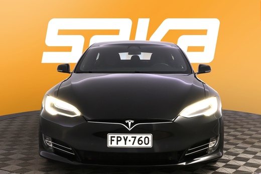 Tesla Model S vaihtoauto