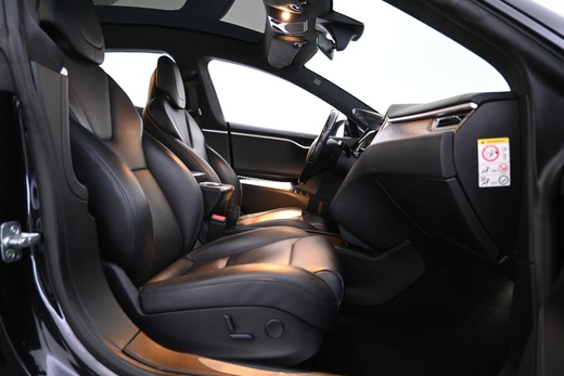 Tesla Model S vaihtoauto