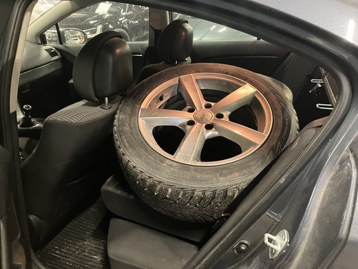 Toyota Avensis vaihtoauto