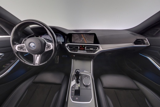 BMW 330 vaihtoauto