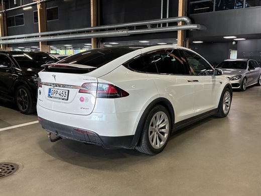 Tesla Model X vaihtoauto