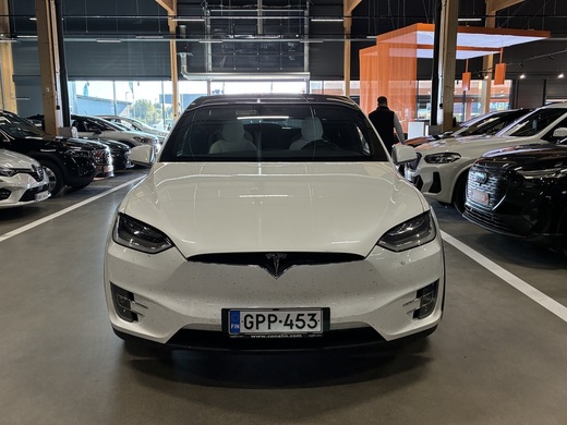Tesla Model X vaihtoauto