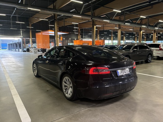Tesla Model S vaihtoauto