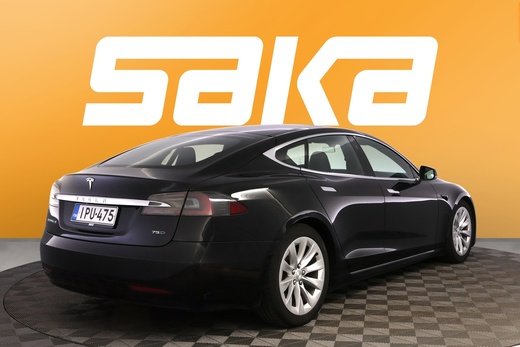 Tesla Model S vaihtoauto