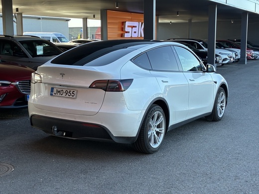 Tesla Model Y vaihtoauto