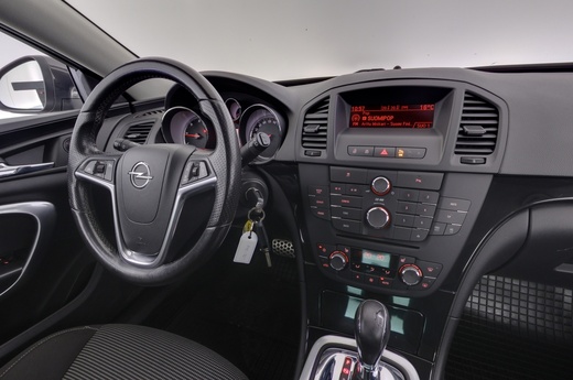 Opel Insignia vaihtoauto