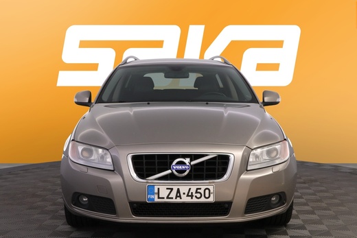 Volvo V70 vaihtoauto