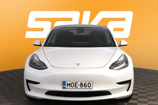 Tesla Model 3 vaihtoauto