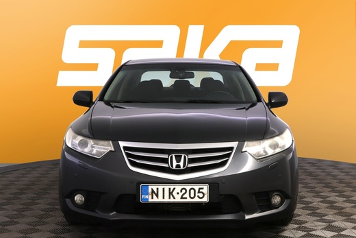 Honda Accord vaihtoauto