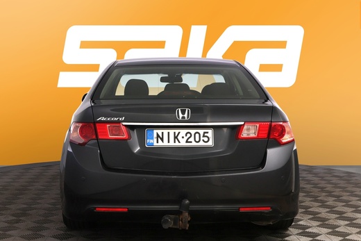 Honda Accord vaihtoauto