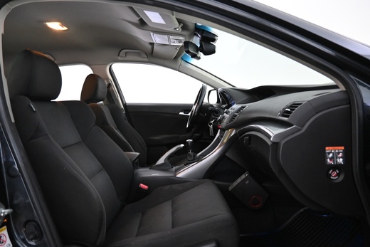 Honda Accord vaihtoauto
